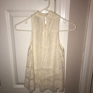 Sleeveless Ivory lace top